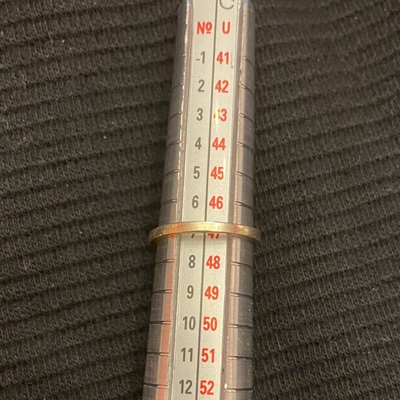 Elegant Gold and Crystal Evry Martini Women's Ring - Picture 4 of 4